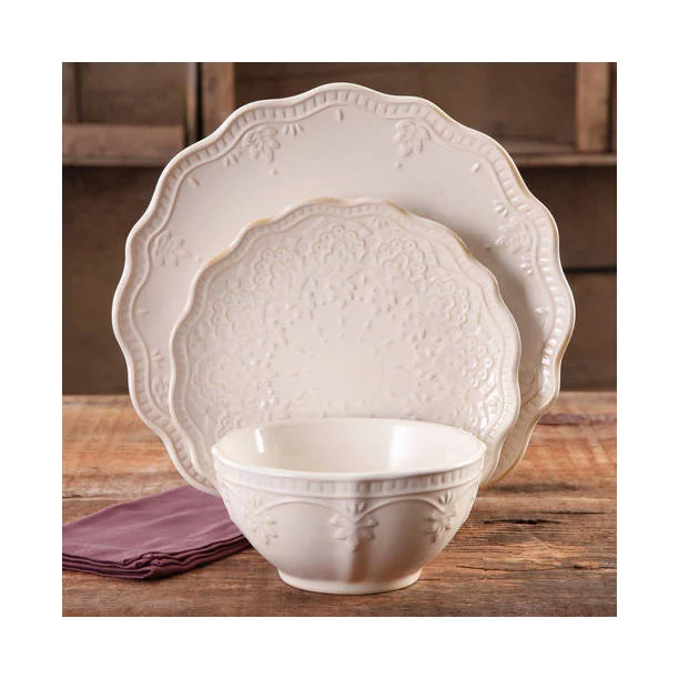 The Pioneer Woman Farmhouse Lace 12-Piece Dinnerware Set， Linen Off-White