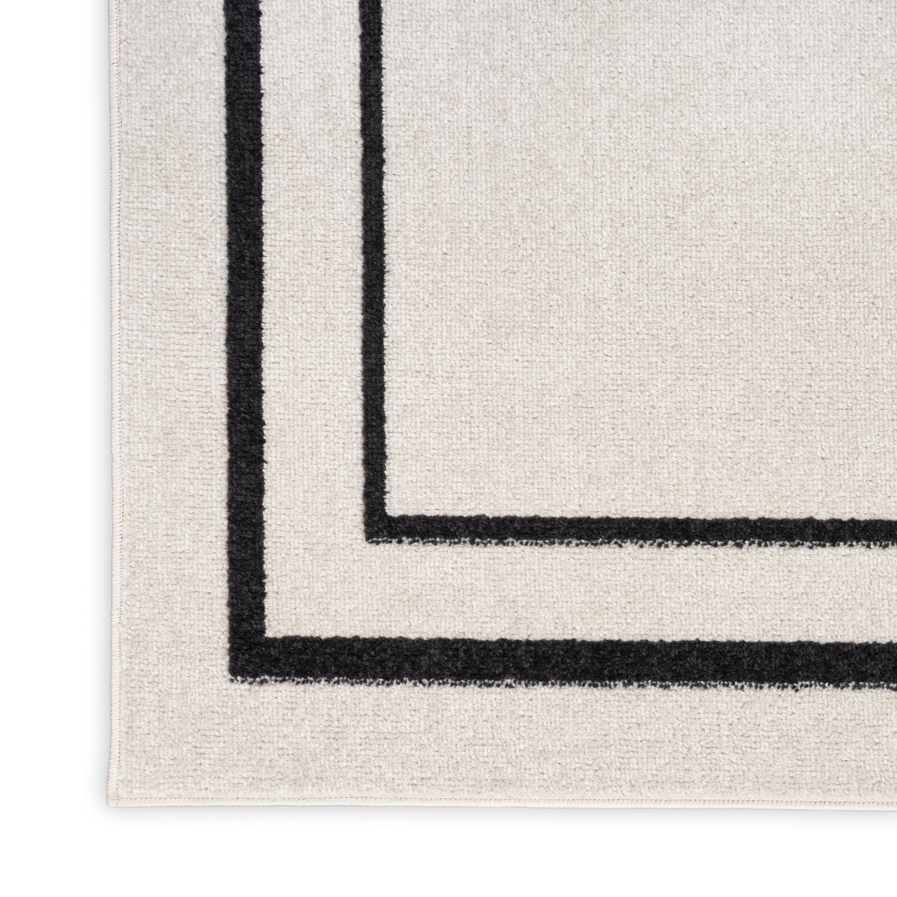 Nourison Essentials Ivory/Black Rug