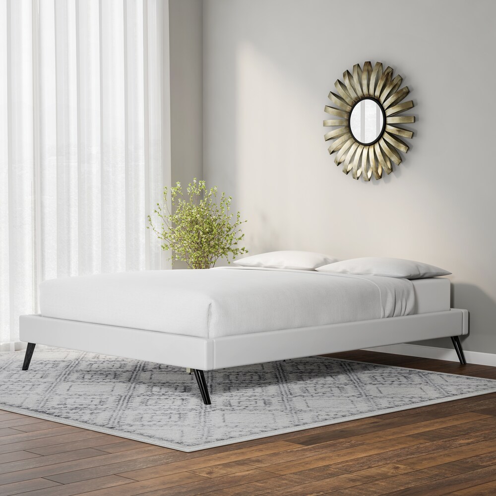 Carson Carrington Storfors White Wood Queen size Platform Bed with Round Splayed Legs