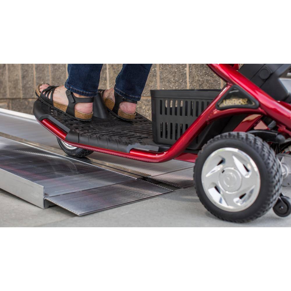 EZ-ACCESS SUITCASE 8 ft. Singlefold Portable Aluminum Ramp SUITCASE SF08