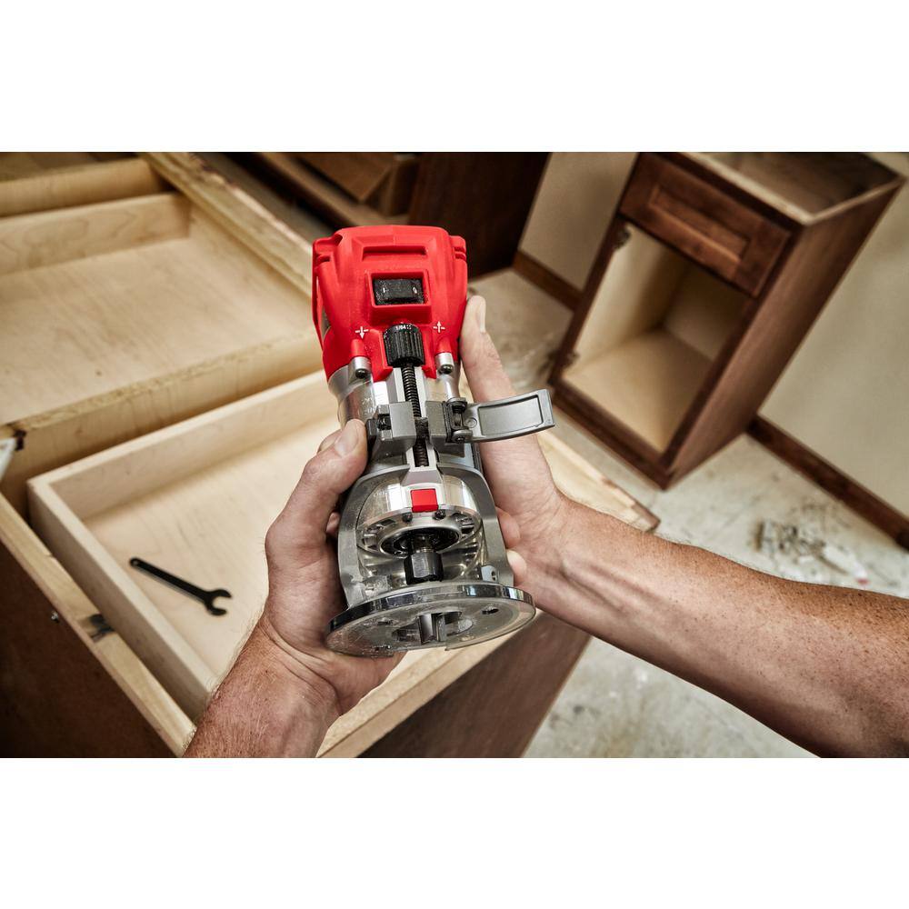 MW M18 FUEL 18V Lithium-Ion Brushless Cordless Compact Router w Compact Router Offset Base 2723-20-48-10-5602