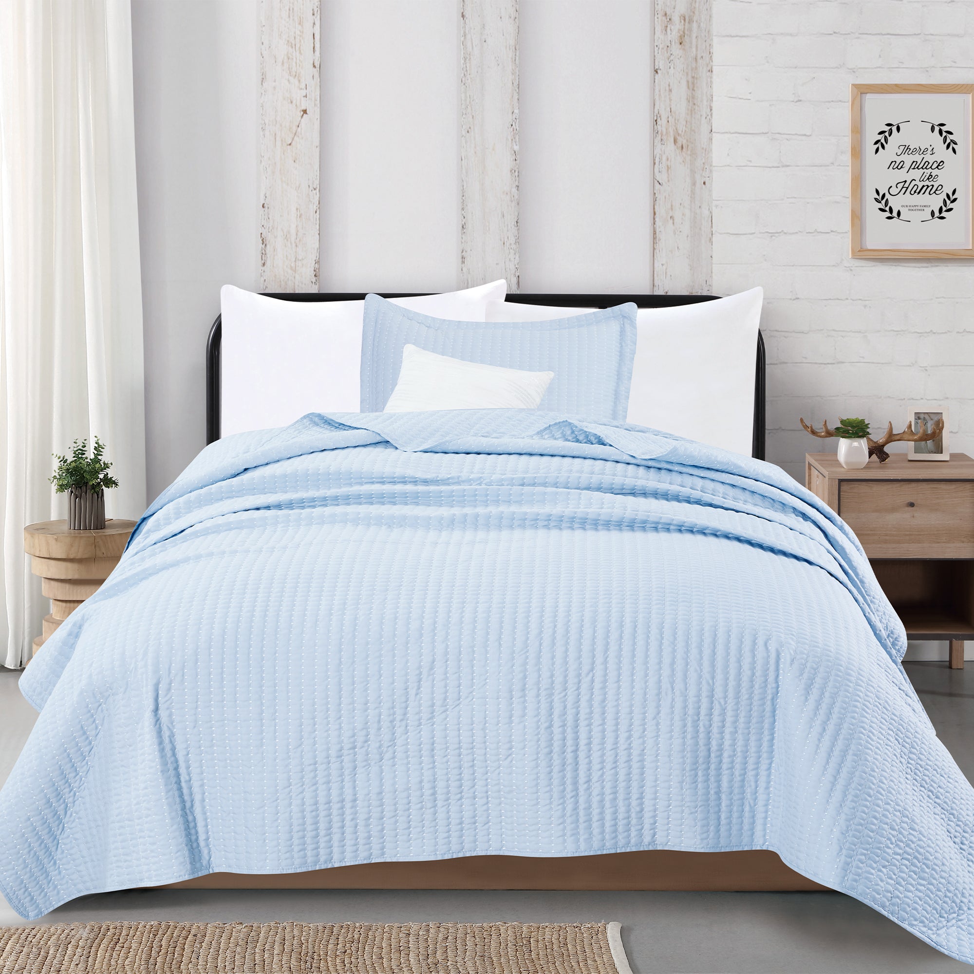 Great Bay Home Detailed Channel Stitch All-Season Reversible Quilt Set With Shams  (Twin， Baby Blue)