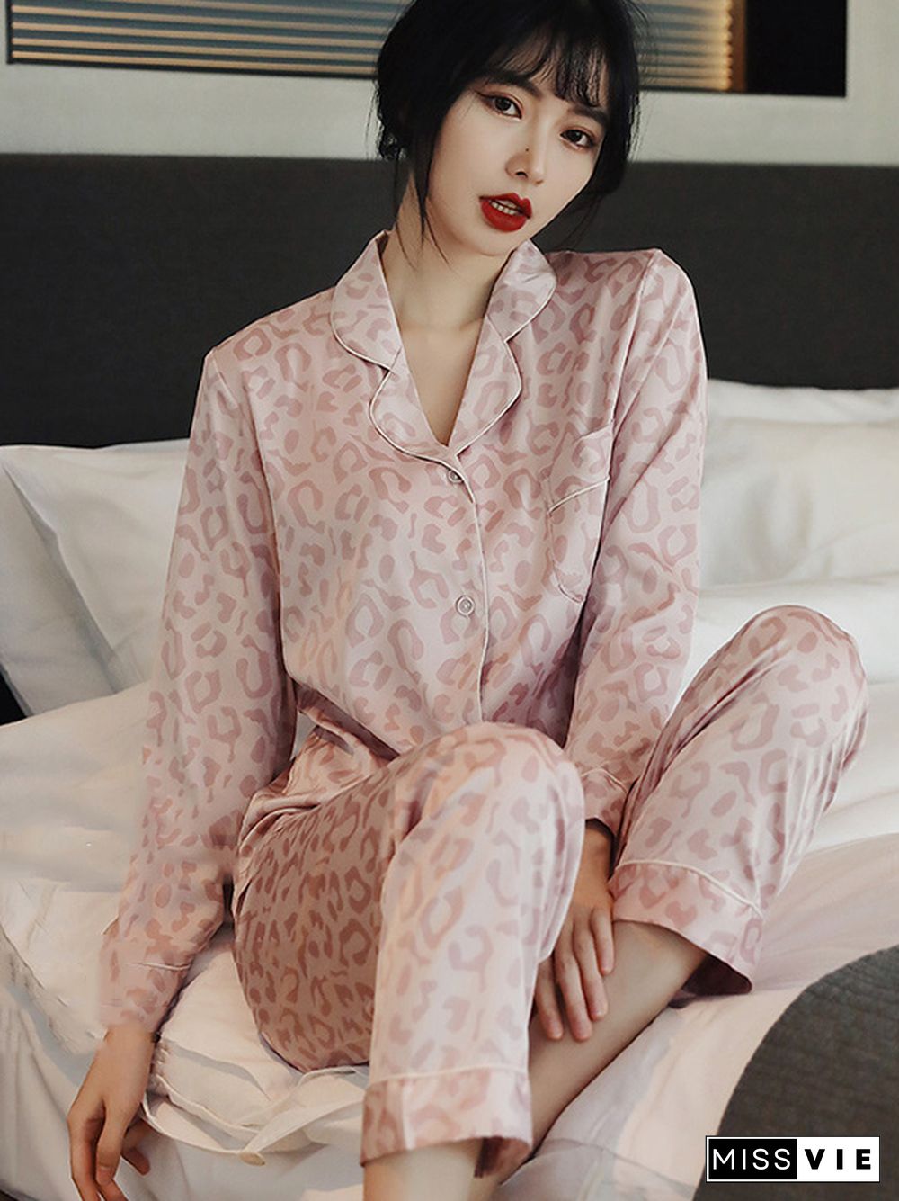 Comfortable Lapel Leopard T-Shirt&Pants Pajama Set