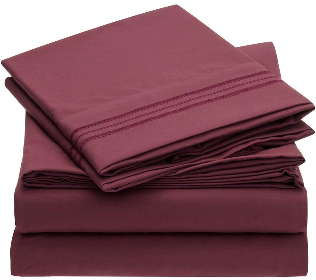 Brushed Microfiber Hypoallergenic 4 pcs Bedsheet Set King Size