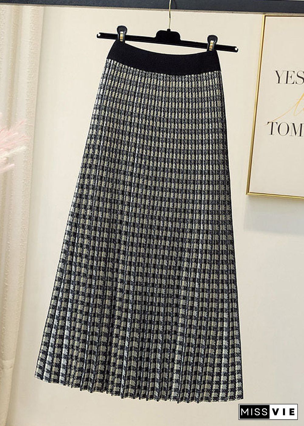 Natural Black Plaid Knit pleated skirt Spring