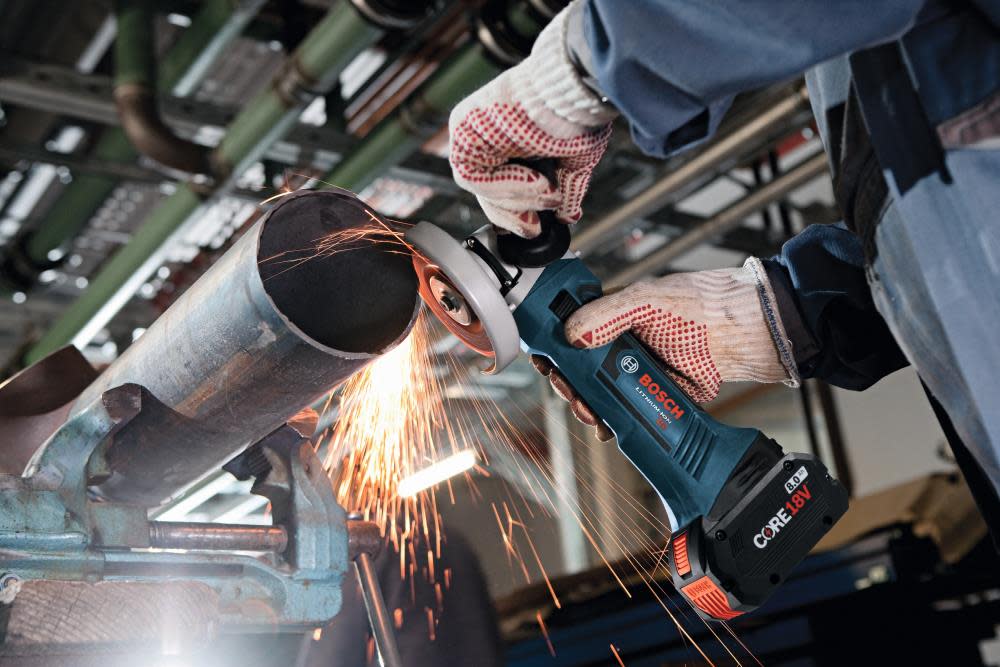 Bosch 18V 4 1/2 Angle Grinder Kit with 1 CORE18V 4Ah Compact Battery