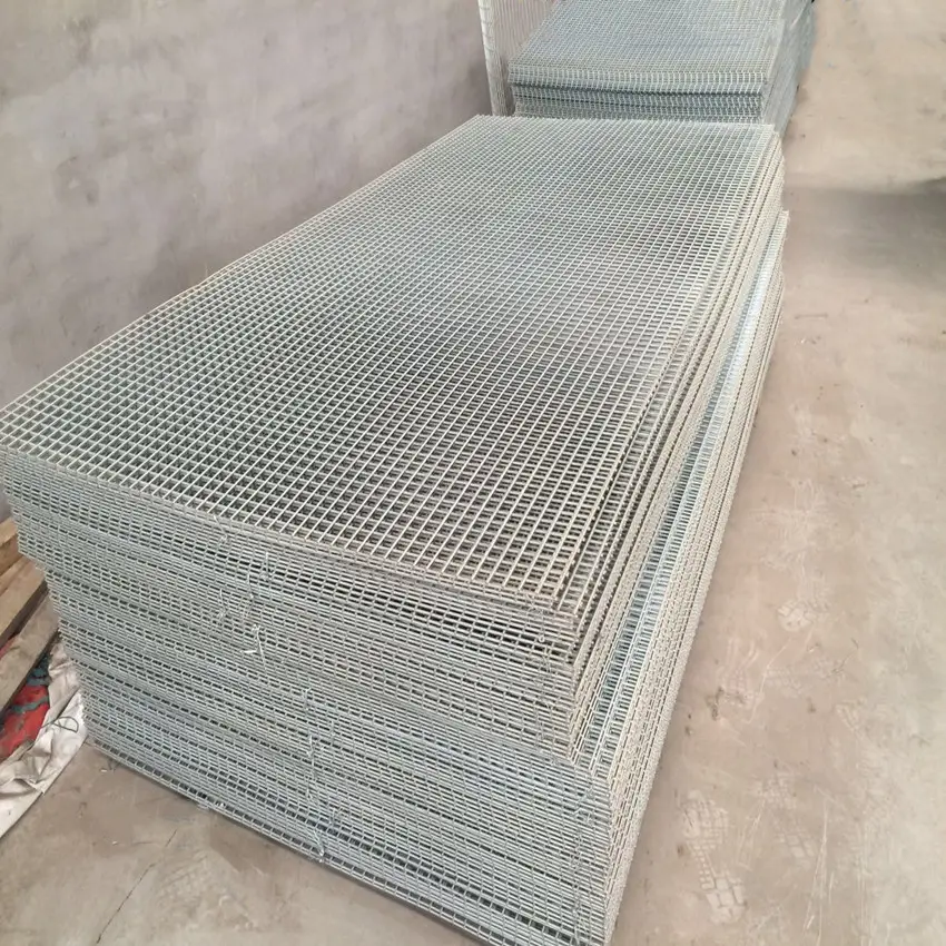 Factory direct supply 25x25mm iron wire mesh galvanized welded wire fence panels