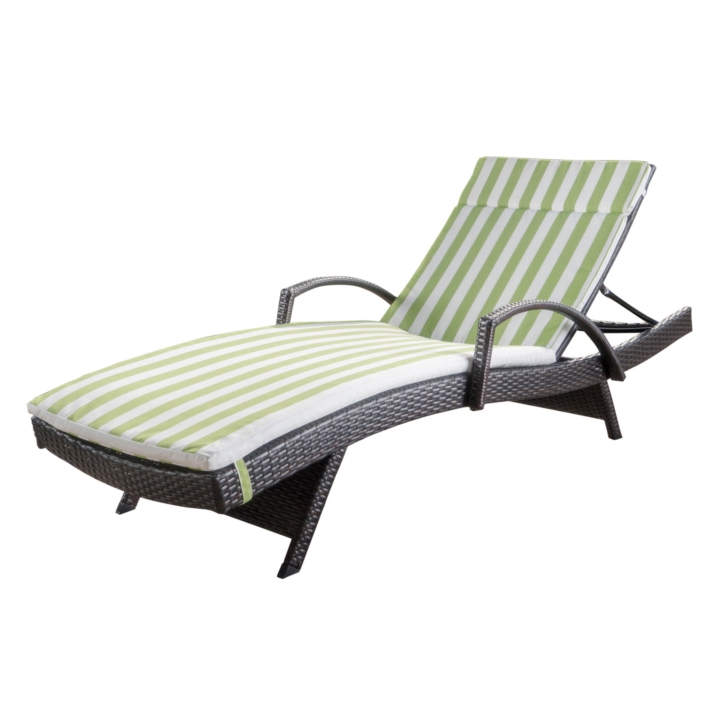 Lakeport Outdoor Wicker Lounge with Water Resistant Cushion