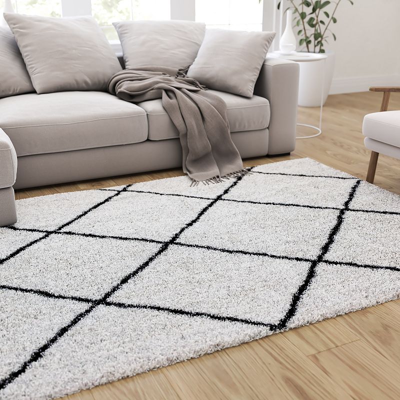 Merrick Lane 5' x 7' Ivory and Black Shag Style Diamond Trellis Area Rug