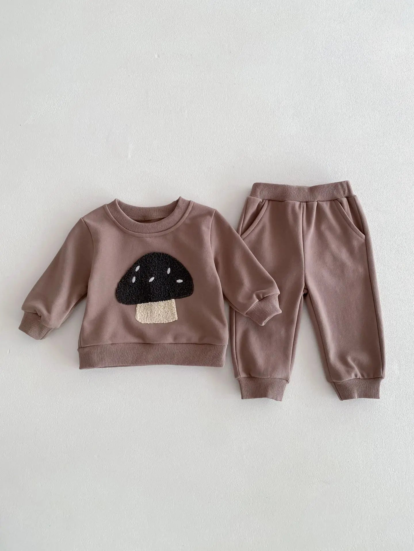 Korean Style Casual Spring Suit: Fruit Print Sweatshirt Set for Boys Girls, O-Neck Sweatshirt Pants 2PCS Set, Trendy Fashionable