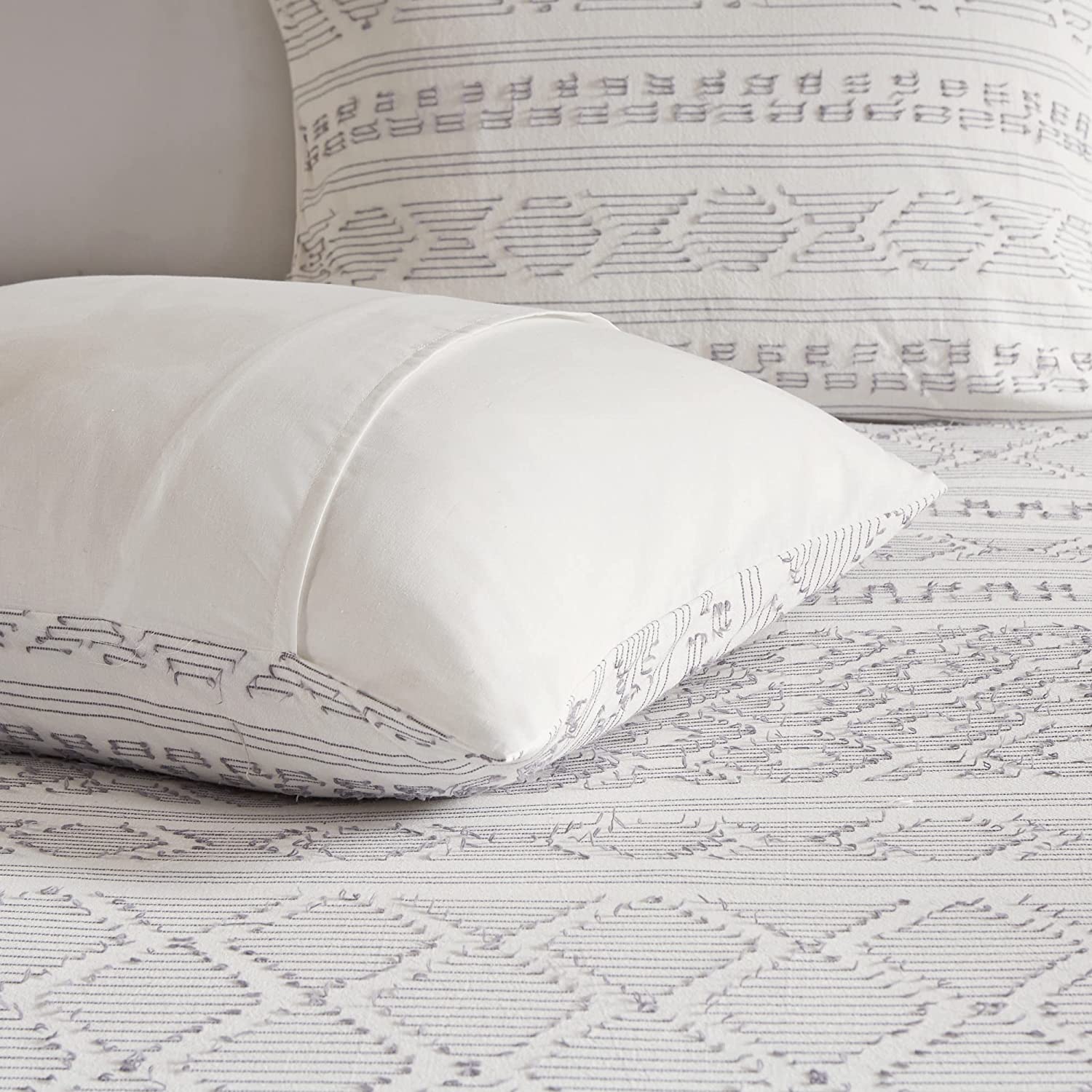 Lizbeth Cotton Comforter Set-Geometric Textured Clipped Jacquard Design, Cozy Cover, All Season Down Alternative Bedding, Sham, Decorative Pillow, King/Cal King, White/Grey 5 Piece