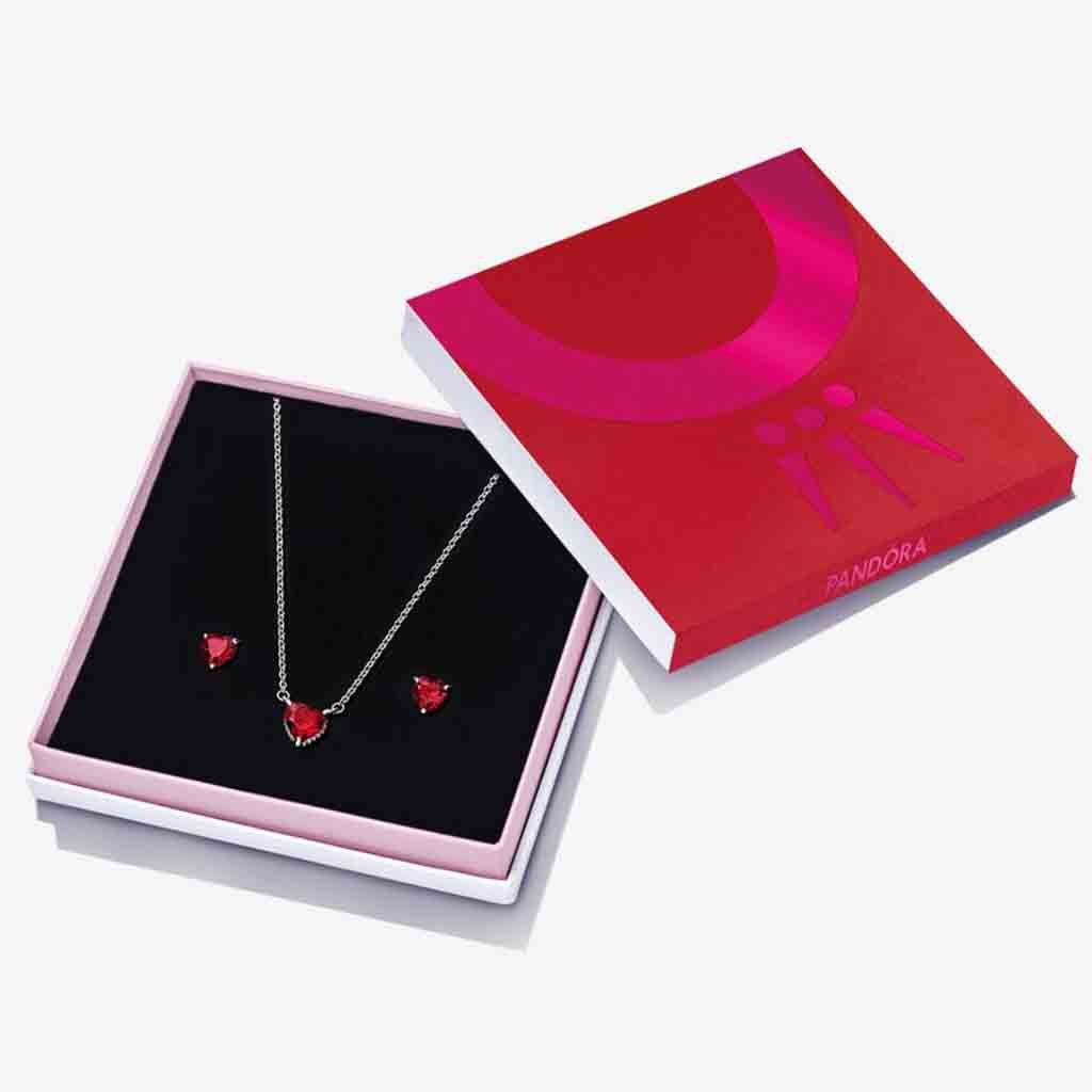 PANDORA  Sparkling Red Heart Gift Set