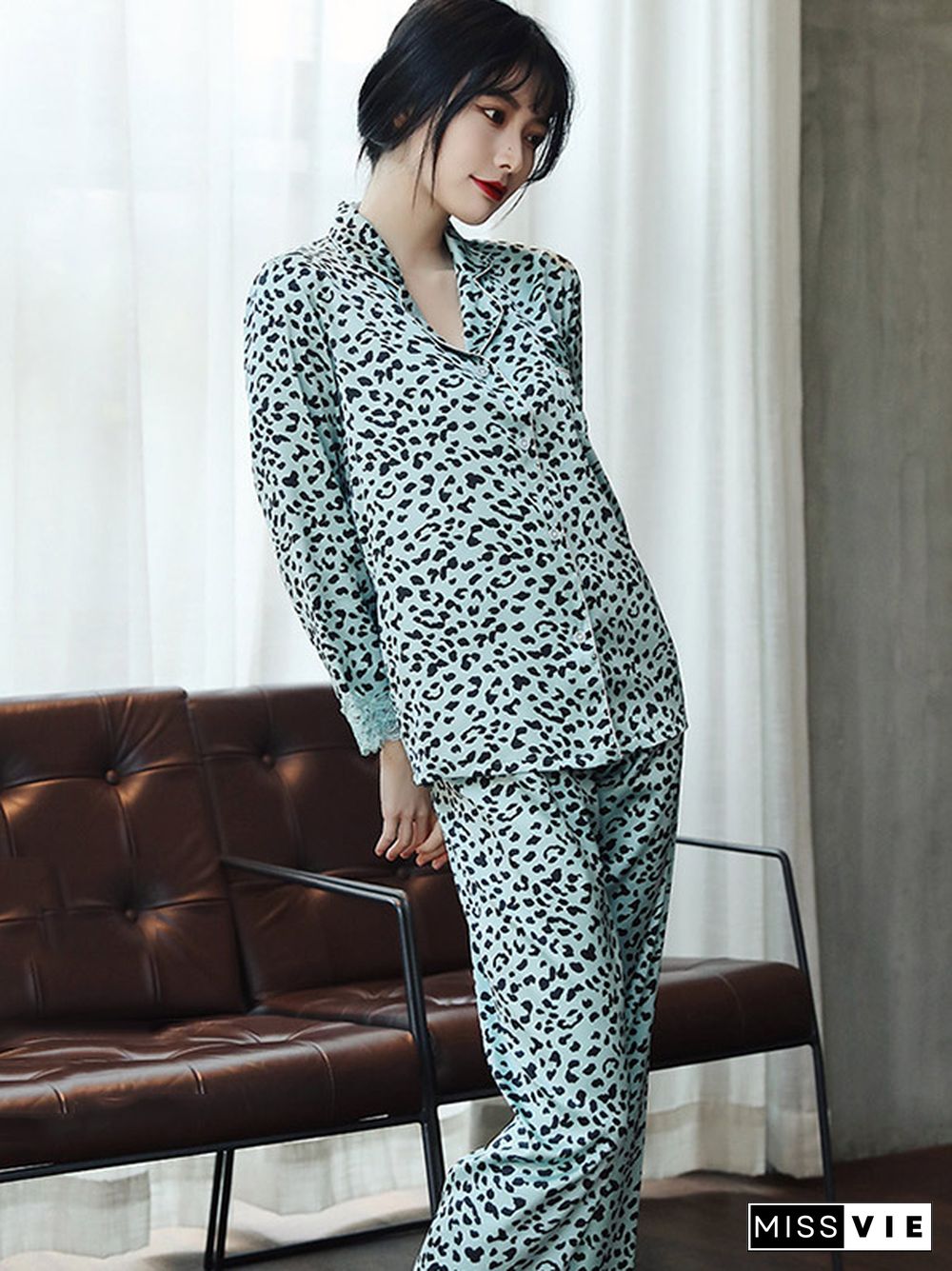 Comfortable Lapel Leopard T-Shirt&Pants Pajama Set