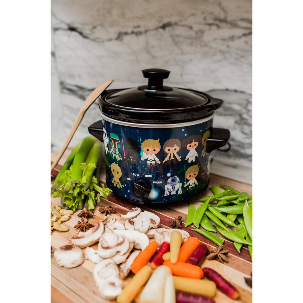 Uncanny Brands Star Wars 2QT. Slow Cooker Black SC2-SRW-SRC