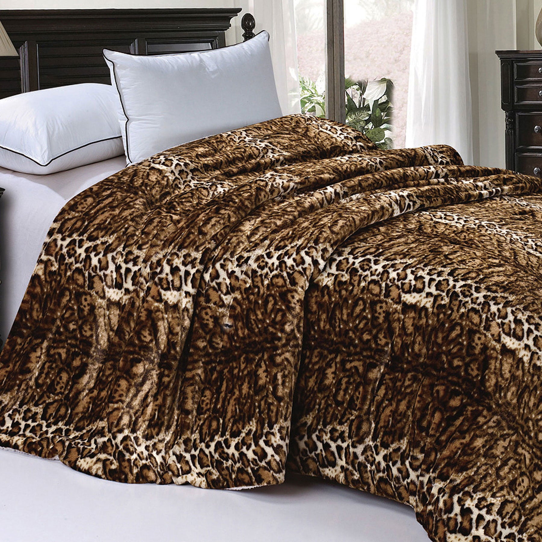 Home Soft Things Nature Faux Fur and Sherpa Backing Blanket - ML Leopard - Queen (84