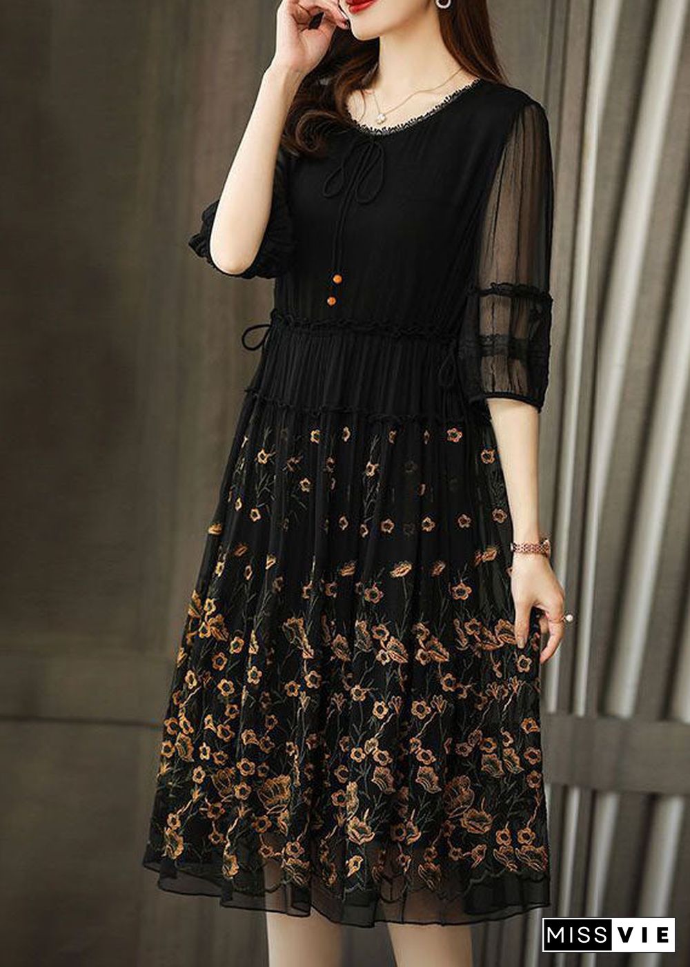 Modern Black Embroideried Chiffon Cinched Dress Summer