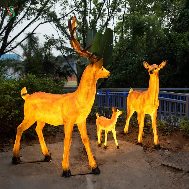 China Factory Supply 3D Christmas Fiberglass Deer Reindeer Animal Statue for Garden