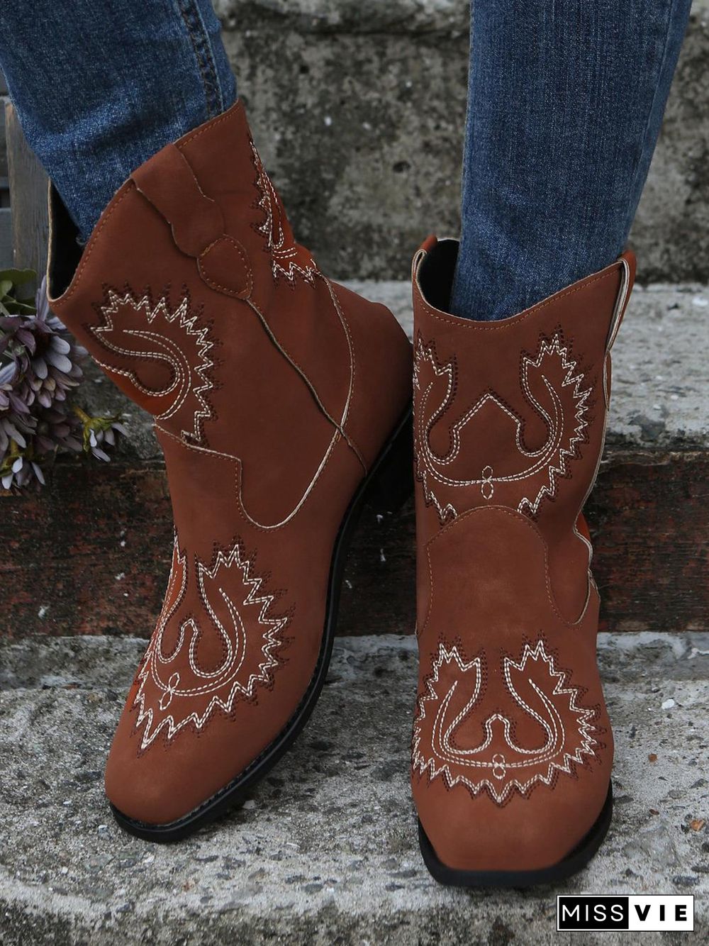 Retro Embroidered Ethnic Style Chunky Heel Casual Cowboy Boots