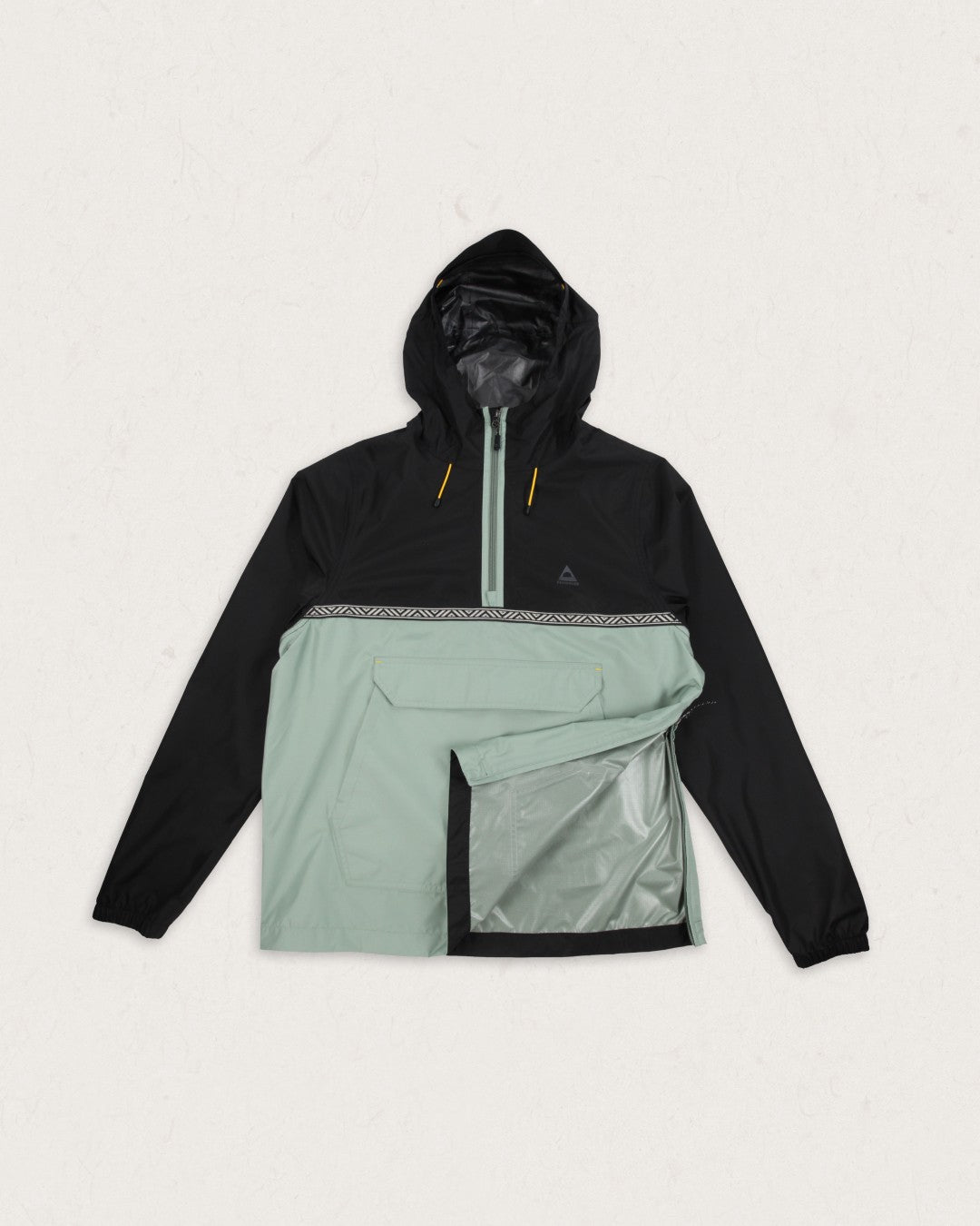 Flow 1/2 Zip Recycled Water Resistant Jacket - True Black/Pistachio