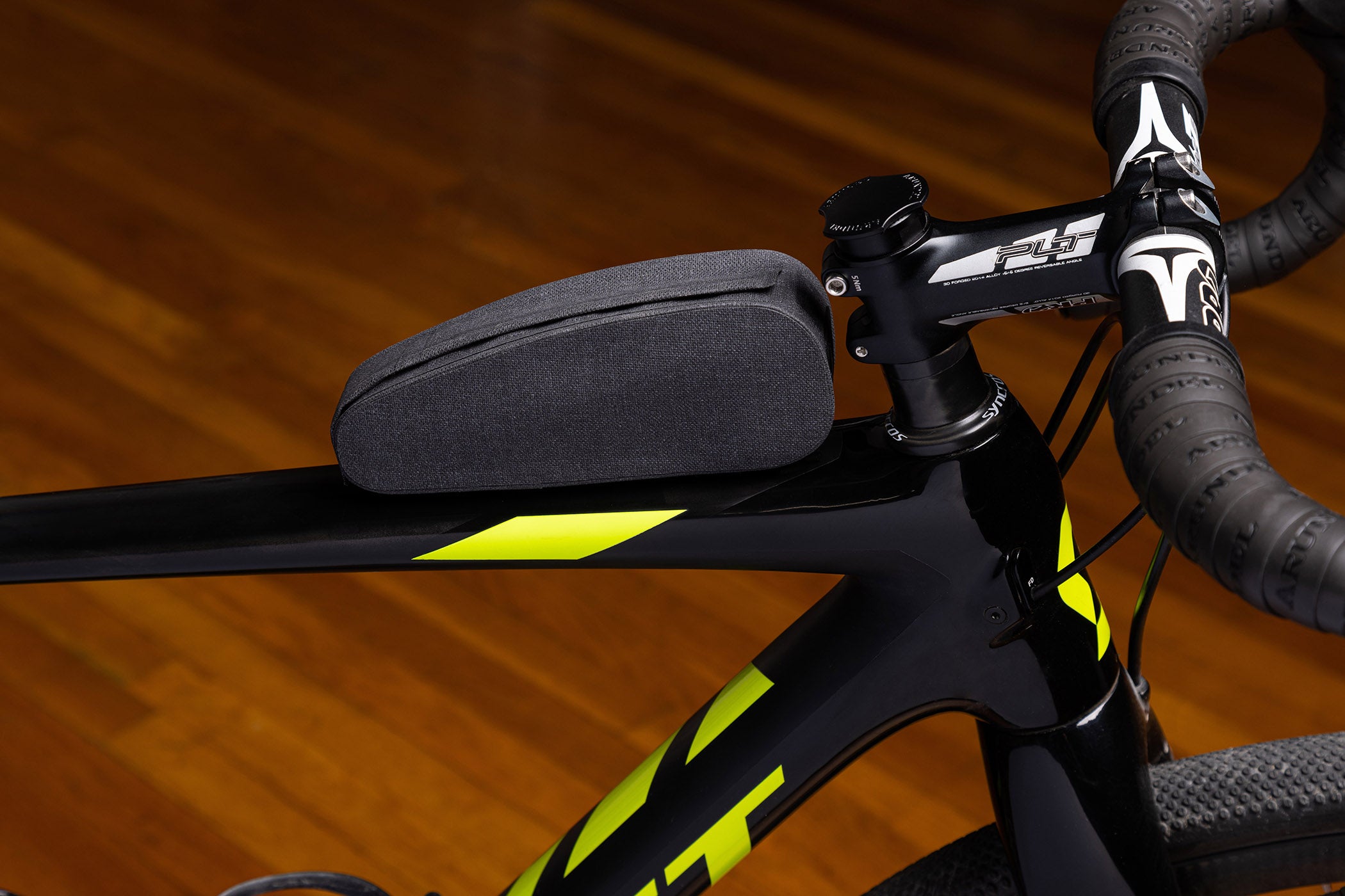 Arundel Junior Tycoon Top Tube Bag