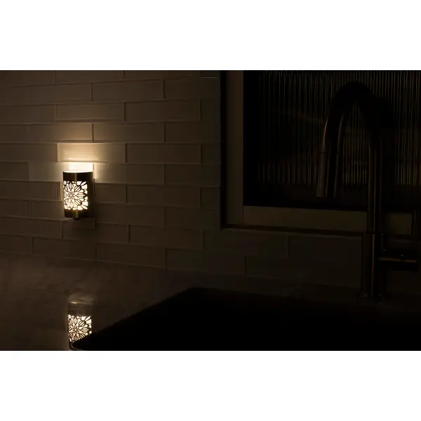 GE CoverLite Floral Sense LED Night Light