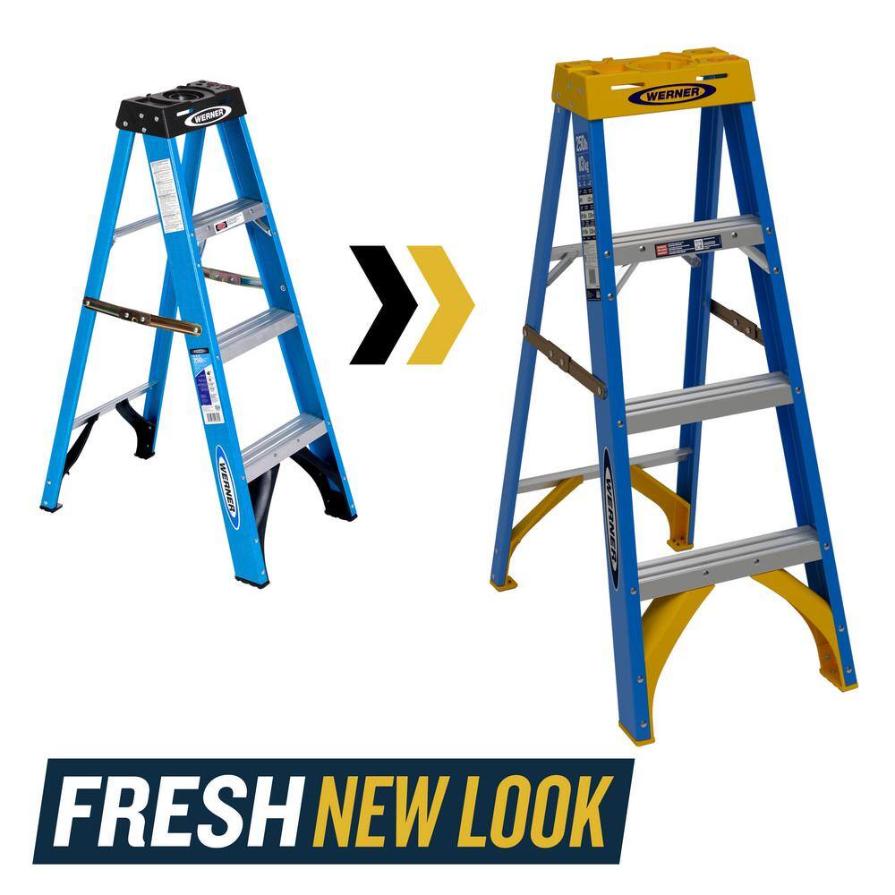 Werner 4 ft. Fiberglass Step Ladder with 250 lb. Load Capacity Type I Duty Rating FS104