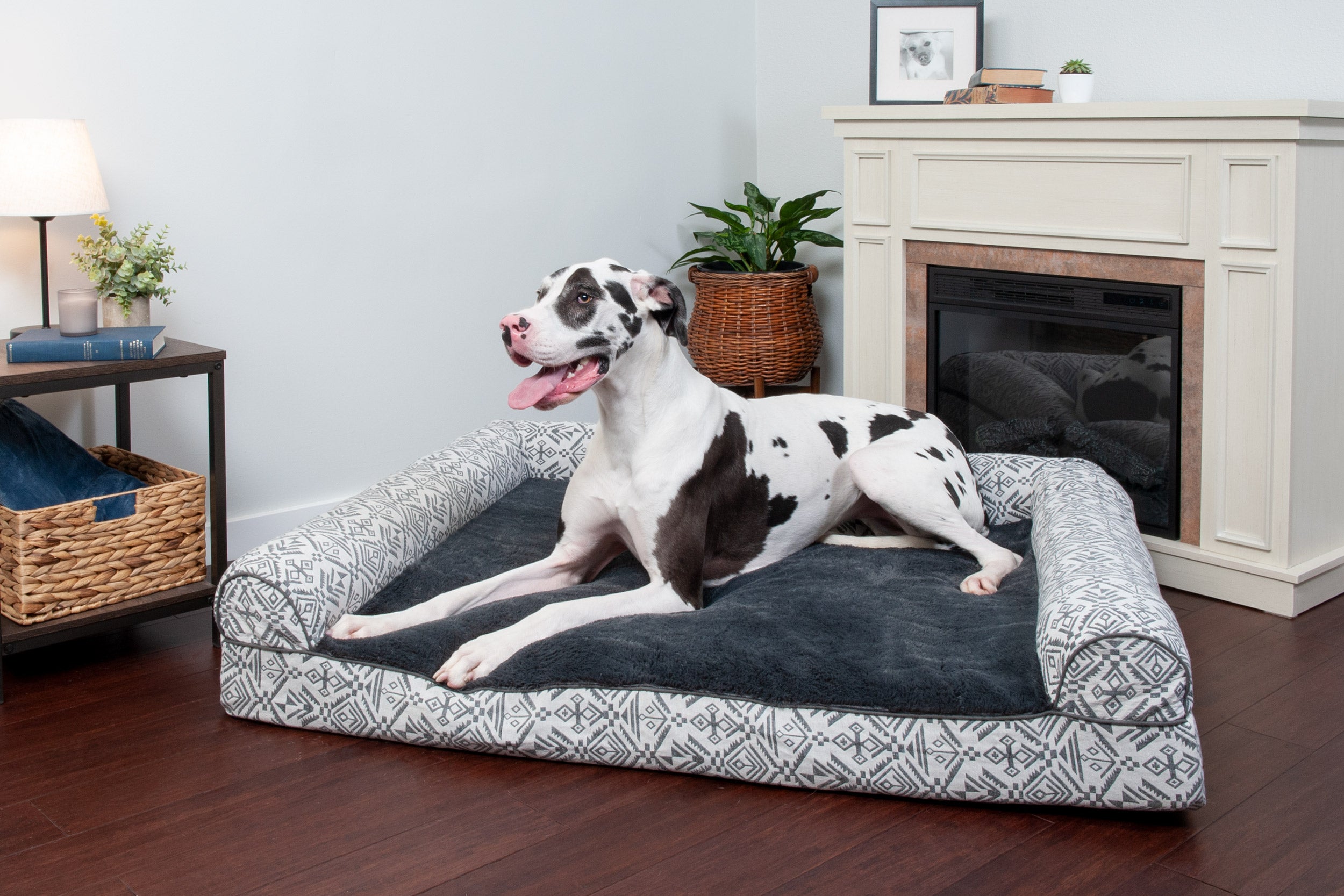 FurHaven | Cooling Gel Southwest Kilim Sofa Pet Bed for Dogs and Cats， Boulder Gray， Jumbo Plus