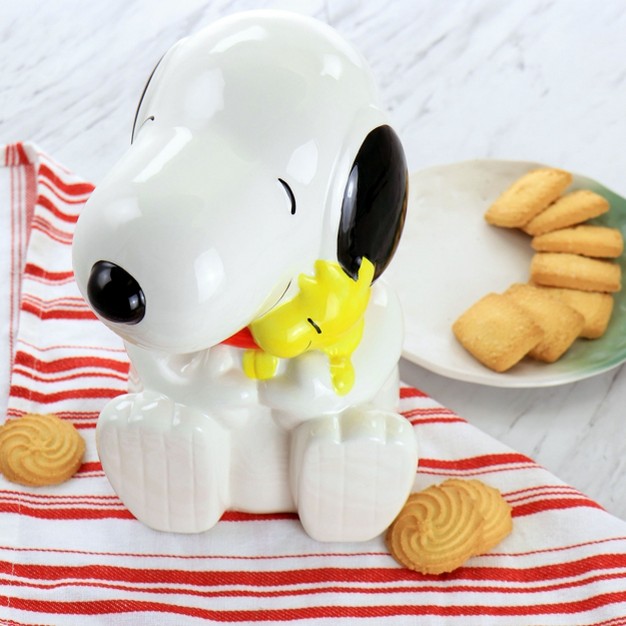 Gibson Peanuts Classic Snoopy Cookie Jar In White