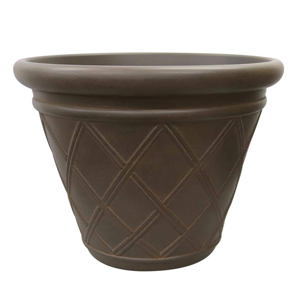 Southern Patio Carson Lattice Weave Large 17.5 in. x 13.3 in. 27 Qt. Brown High-Density Resin Outdoor Planter HDR-088769