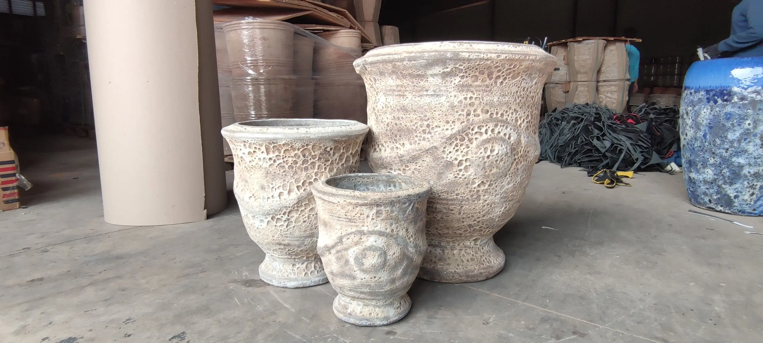 Atlantis planters  Rustic pottery  Outdoor garden decoration pot   Choe Flower pots   Antique Simple Flower pots