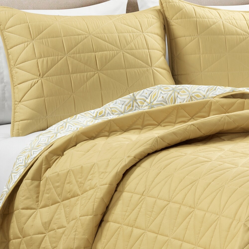 Lush Decor Mid Century Modern Geo Reversible 3 Piece Quilt Set