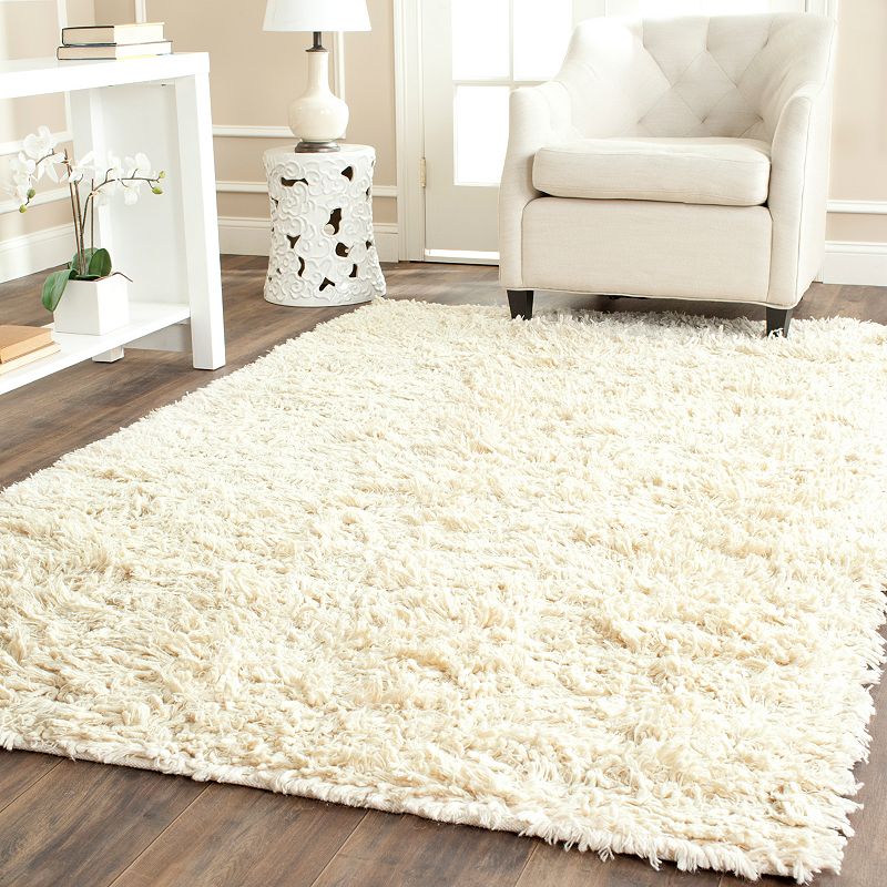 Safavieh Carmel Solid Wool Shag Rug