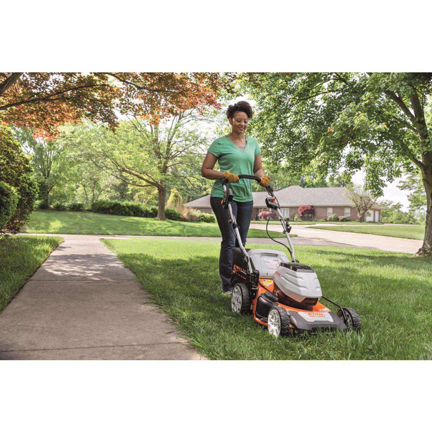 STIHL RMA 460 V 19 in. 36 V Battery Self-Propelled Lawn Mower Kit (Battery and Charger)