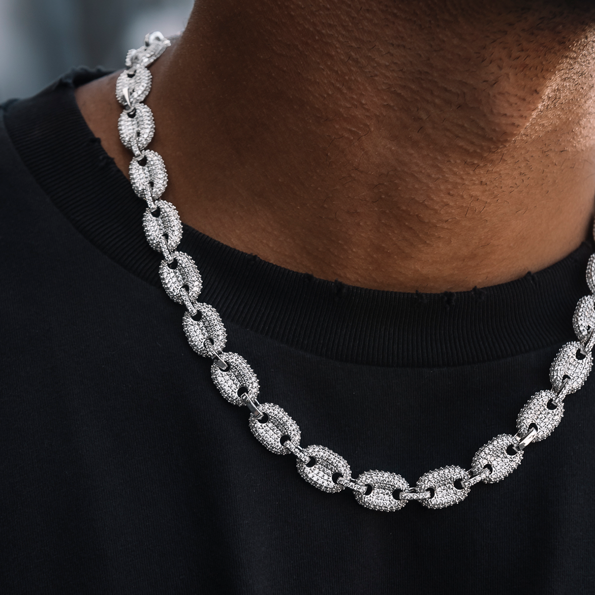 Diamond Puffed Mariner Chain in White Gold- 12mm