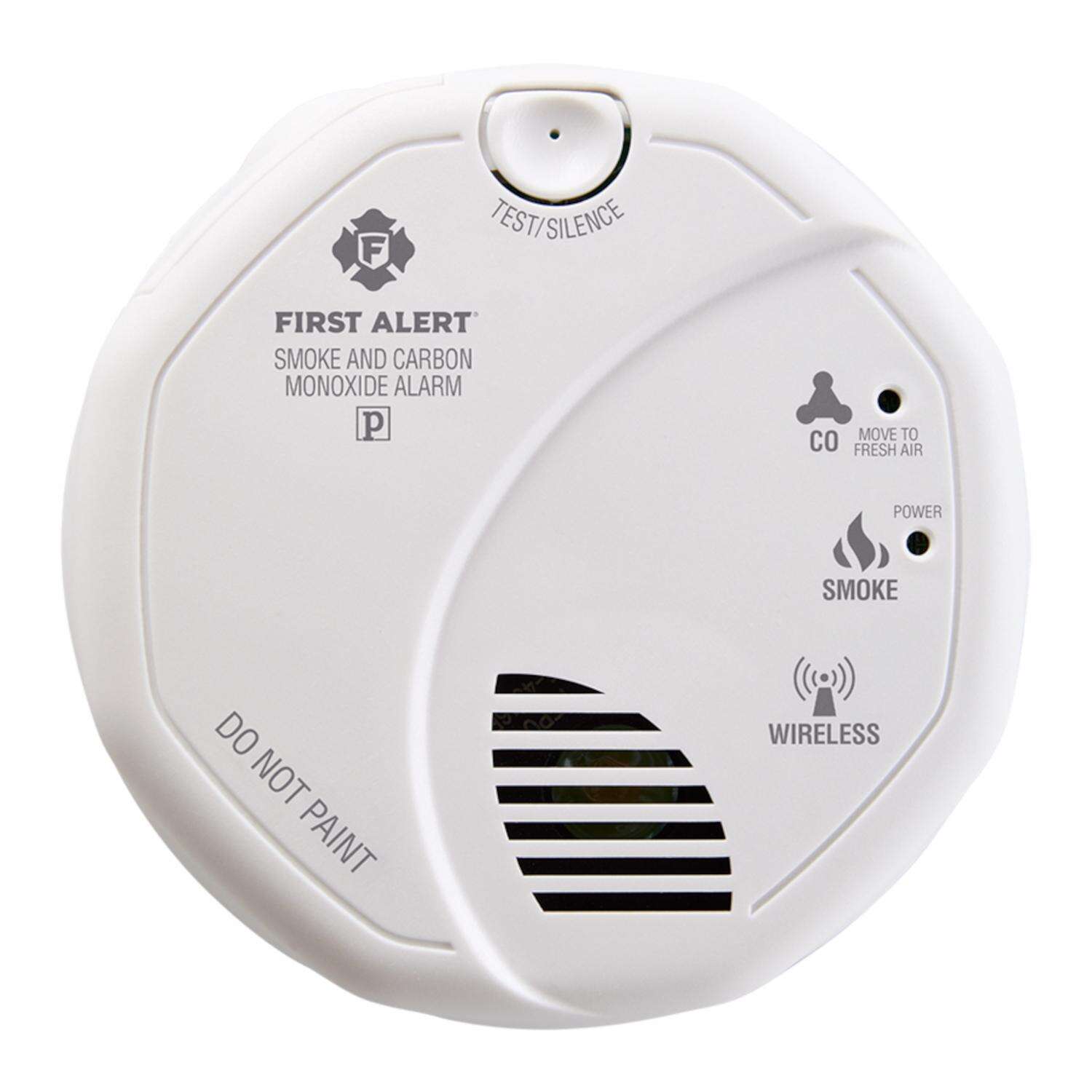 First Alert ZCOMBO Battery-Powered Electrochemical/Photoelectric Smoke and Carbon Monoxide Detector