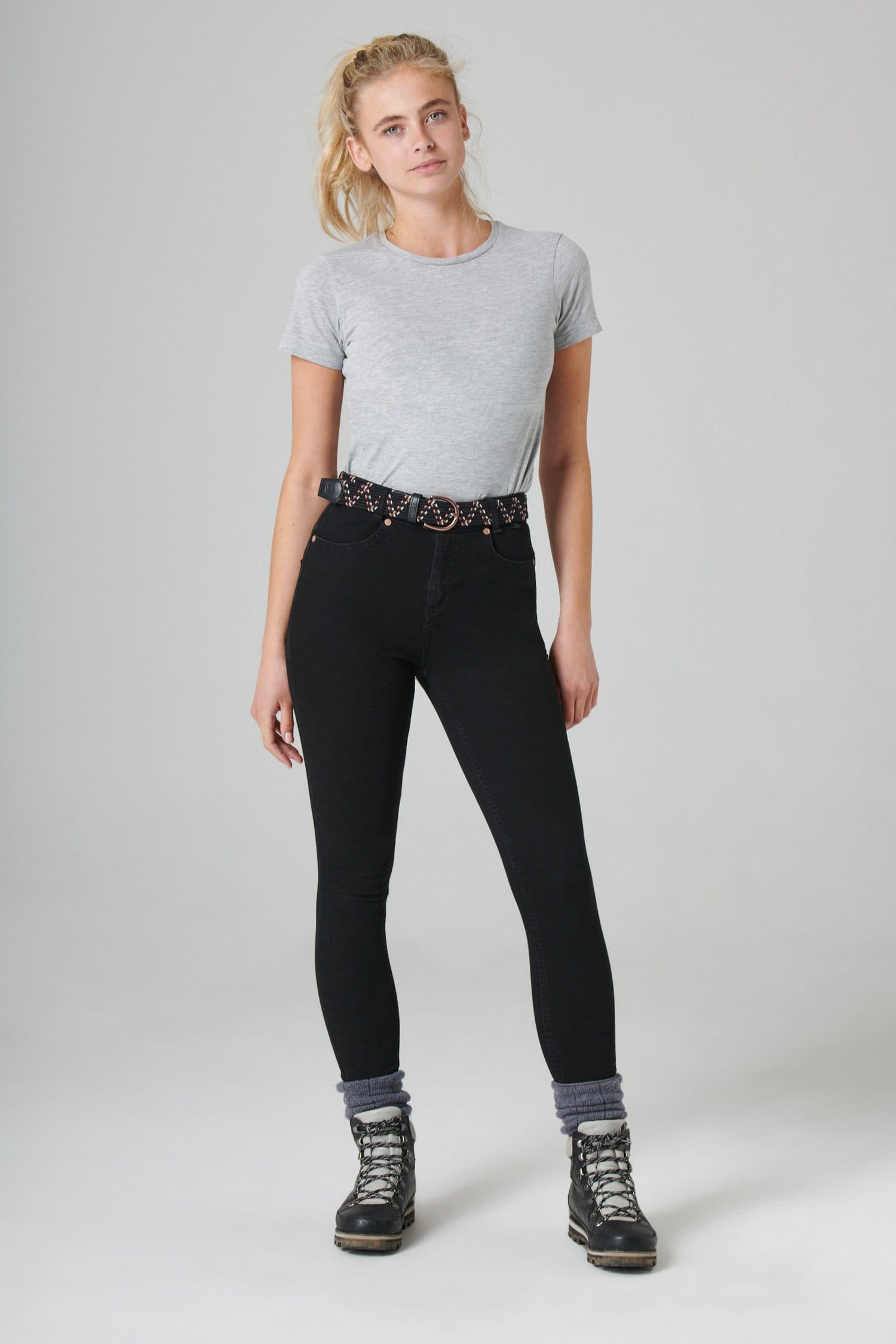 The Skinny Outdoor Jeans - Black Denim