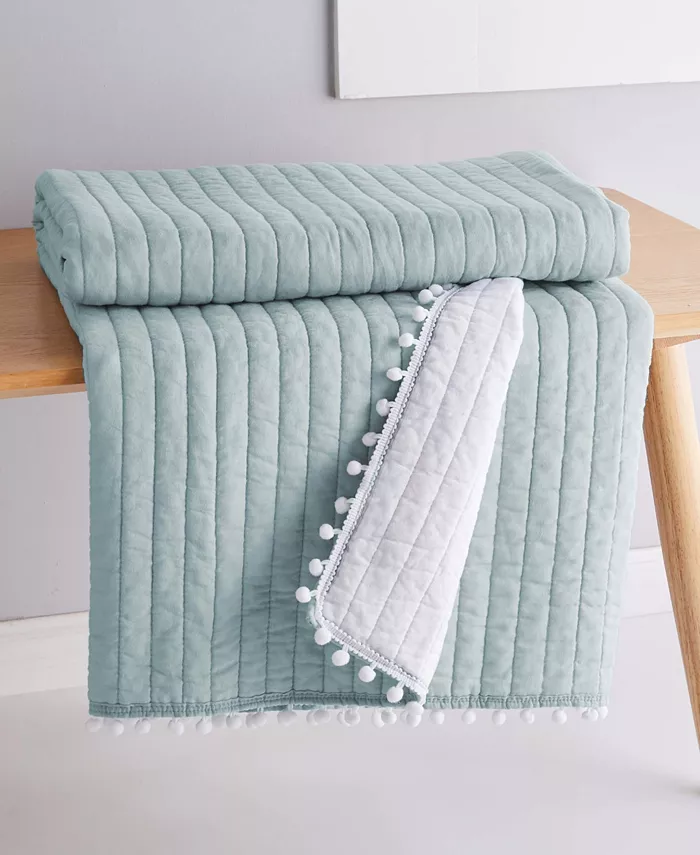 Levtex Pom Pom Reversible Quilted Throw， 50