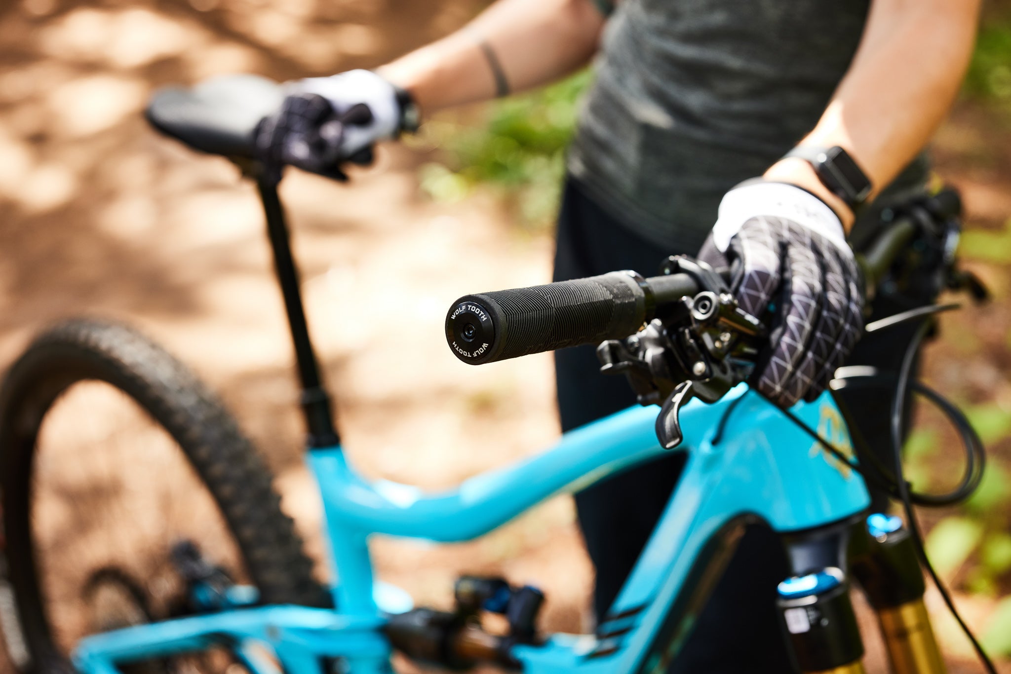 Echo Lock-On Grips by Wolf Tooth