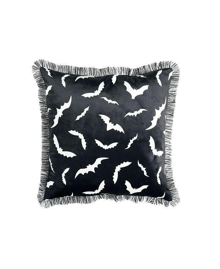 Lush Dandeacute;cor Swarm Of Bats Decorative Pillow， 18 x 18