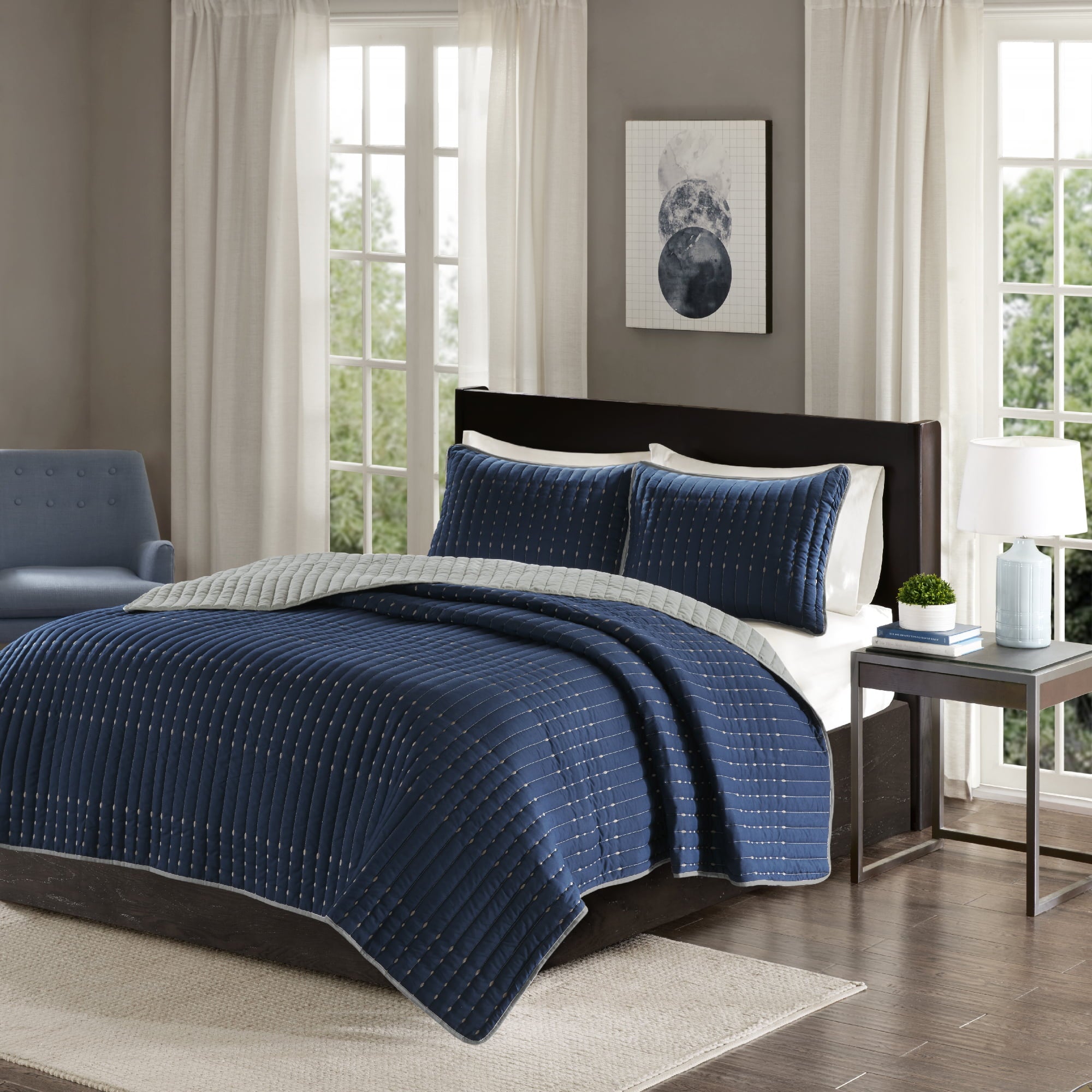 Comfort Spaces Bayley Microfiber 3-Piece Navy/Gray Reversible Quilt Mini Set， Full/Queen