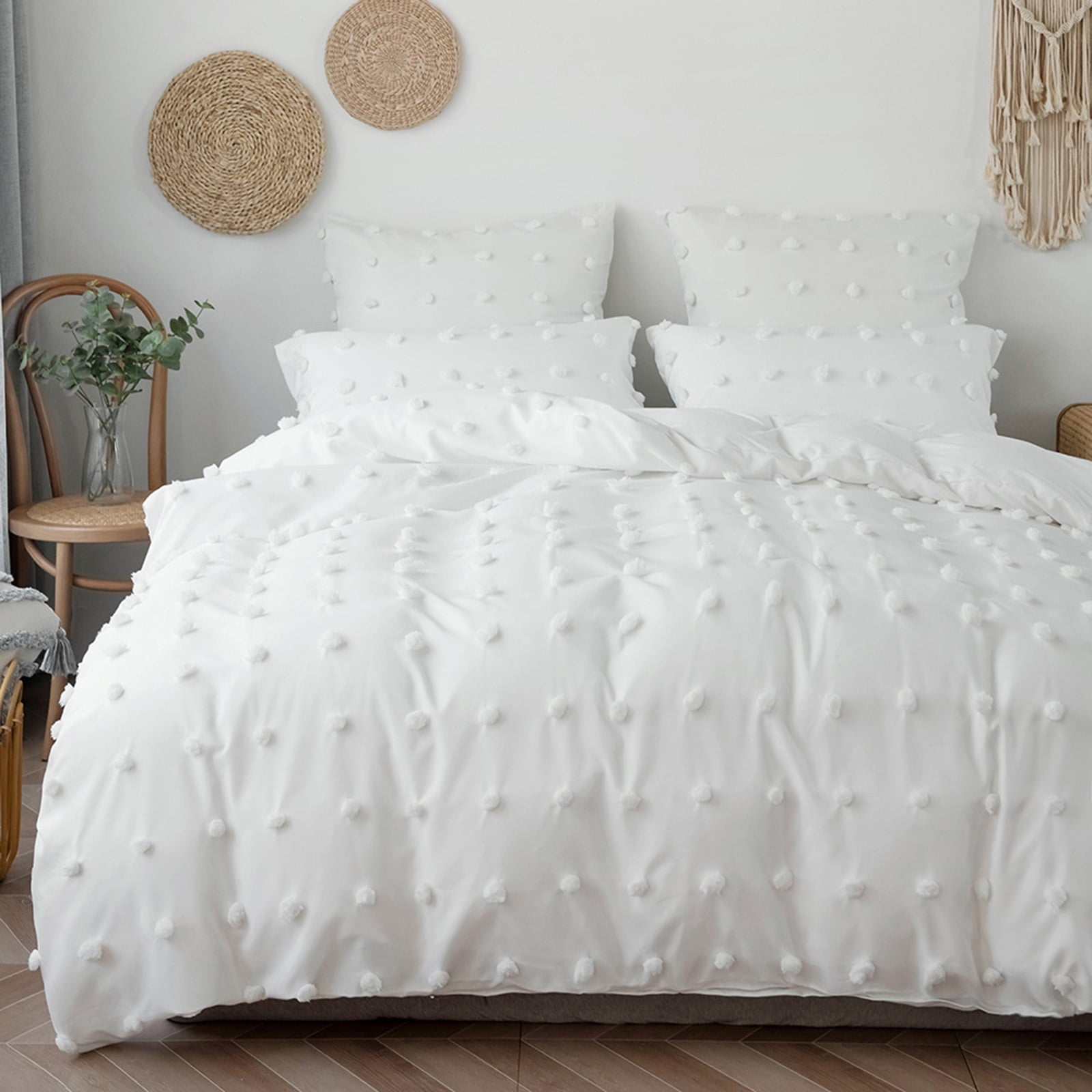 Qookiee White Tufted Dot Duvet Cover Queen Size (90x90 inch)， 3 Pieces (1 Queen Duvet Cover， 2 Pillowcases) All Season Soft Washed Microfiber Duvet Cover Set with Zipper Closure， Corner Ties