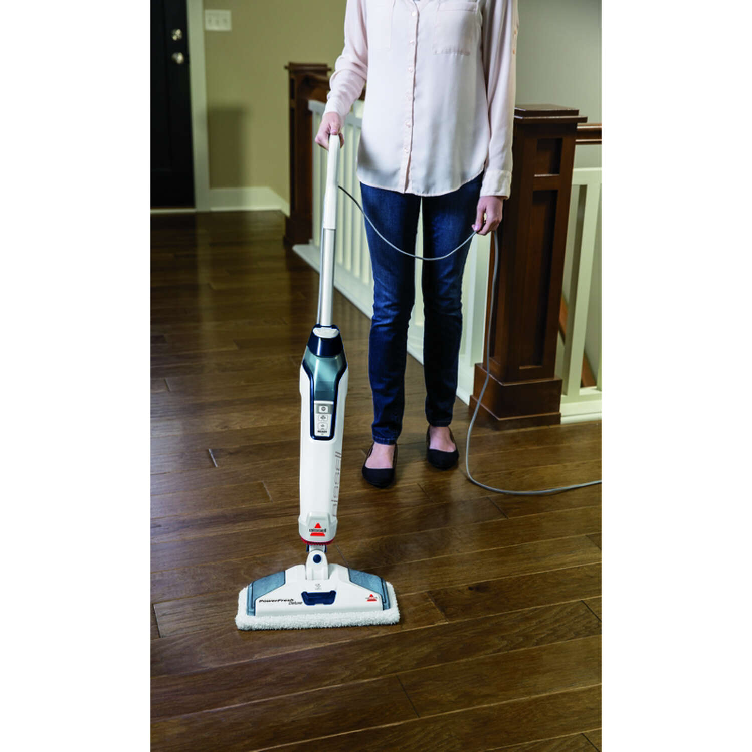 Bissell PowerFresh Bagless Steam Mop 12 amps Standard White