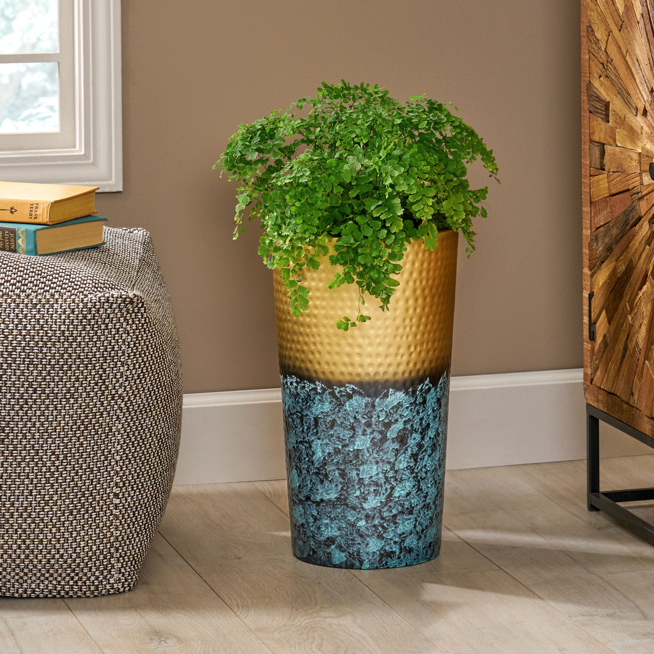 Hudgeons Vidalia Handcrafted Two-Toned Aluminum Planter