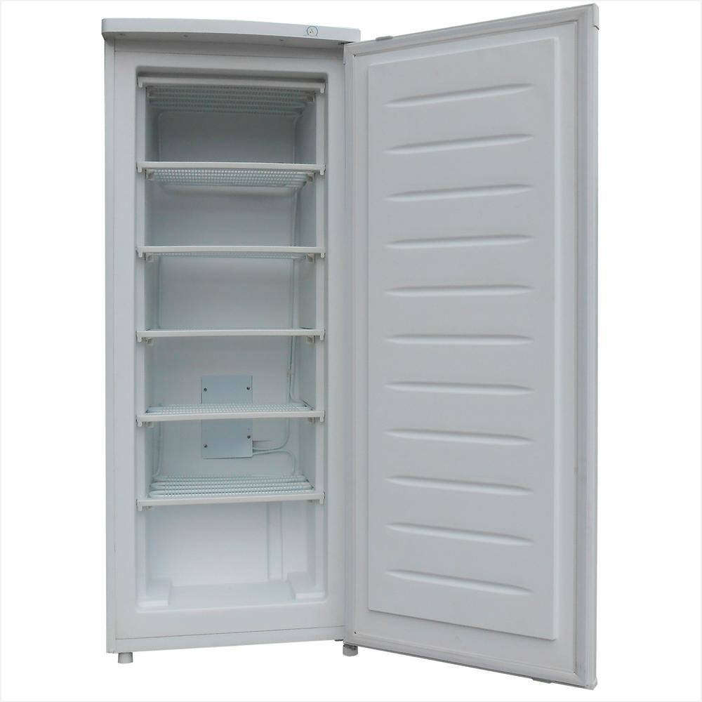 RCA 6.5 cu. ft. Residential Upright Freezer with Manual Defrost in White RFRF690