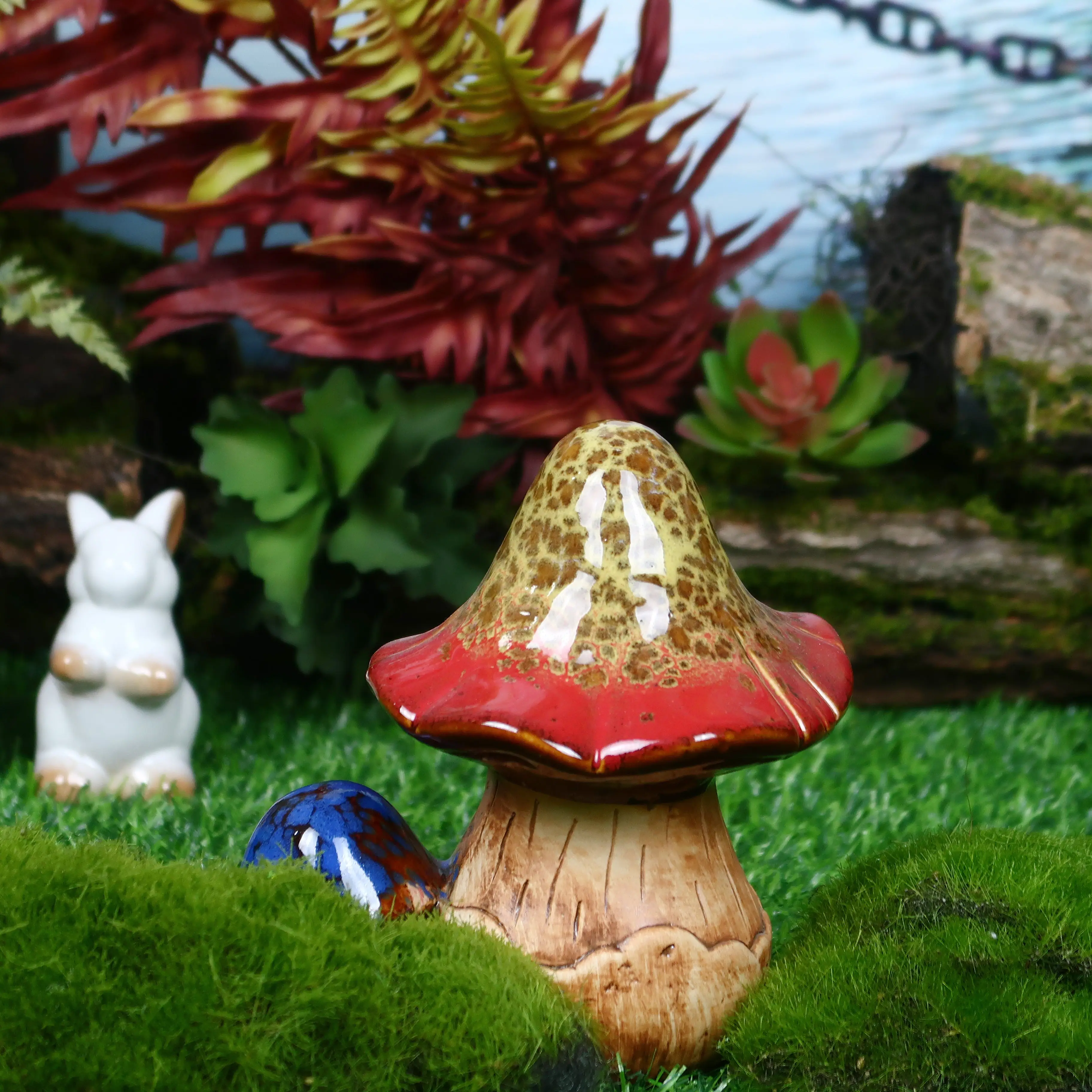 Latest Design Creative Crafts Ornaments Ceramic Home Mushroom Sculpture Figurine Decoration Lawn Ceramic Ornament Mushroom