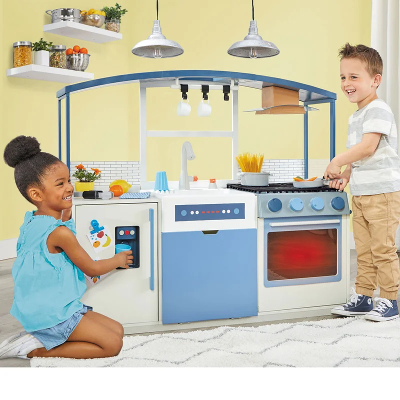 Little Tikes Wood Chef's Play Kitchen with Realistic Lights Sounds， 20+ Interactive Accessories Set， Dual-Sided White and Blue Wooden Play Kitchen- Gift for Kids Girls Boys， Pretend Toy for Ages 3 4 5+