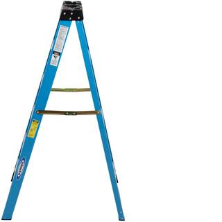 Werner 6 ft. Fiberglass Step Ladder with 250 lb. Load Capacity Type I Duty Rating FS106