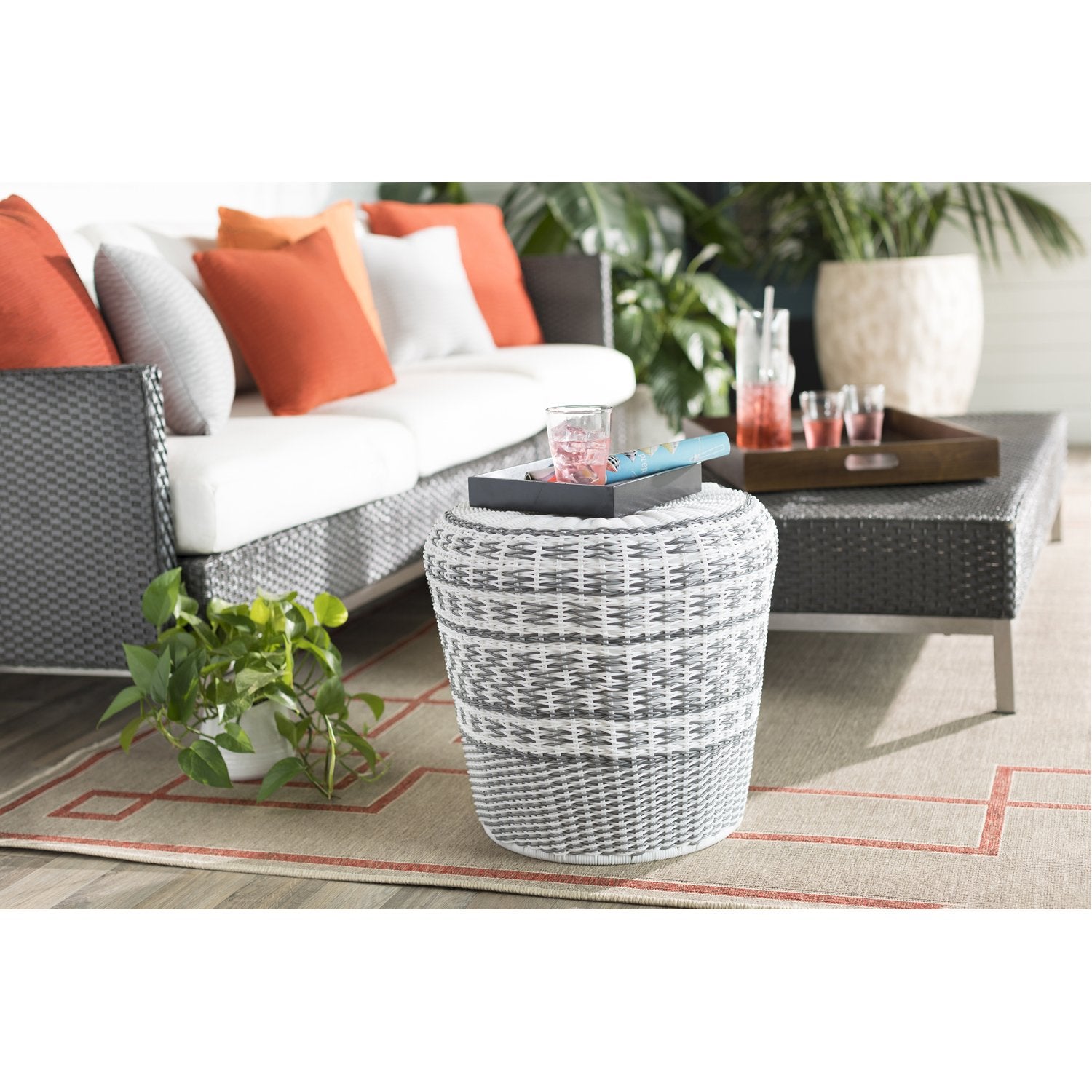 Alfresco Outdoor Rug in Rust & Camel