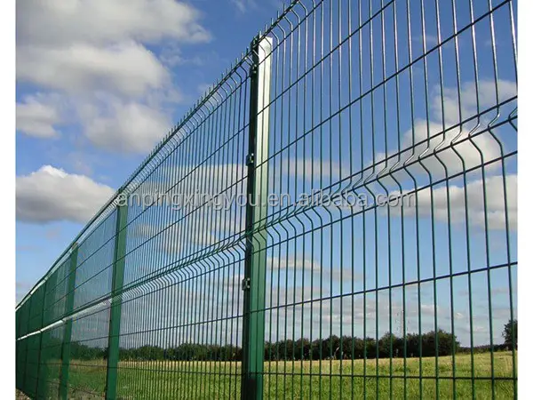 Factory wholesale Customized  Home Outdoor Decorative 3D Curved Welded Wire Mesh Garden Fence For Fence Panel