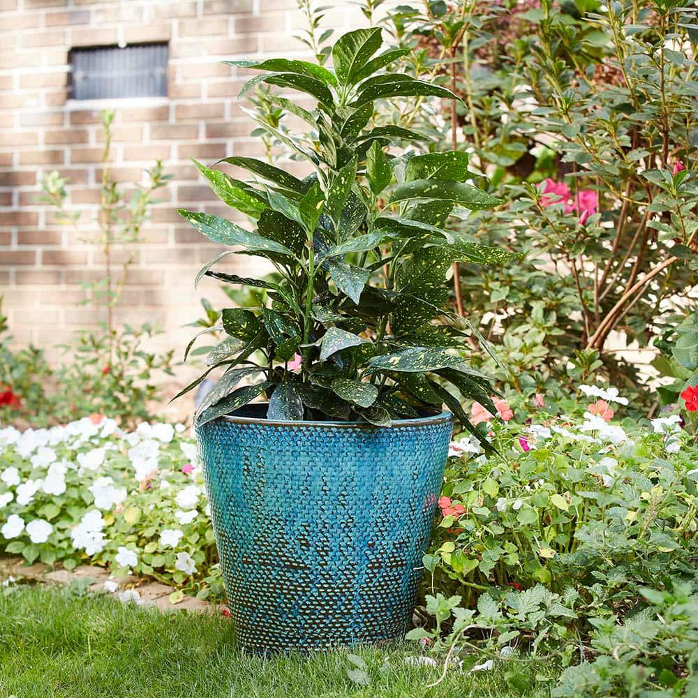 Southern Patio Peyton 14.6 in. x 13.4 in. Blue Patina Ceramic Pot CRM-057765